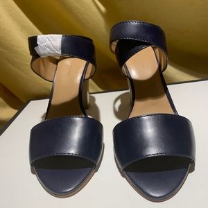 Samanda sandal by Banana republic